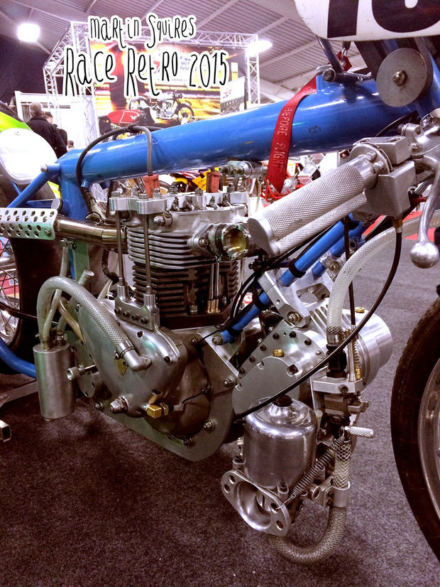 Drag Triumph Weslake à compresseur Roots.