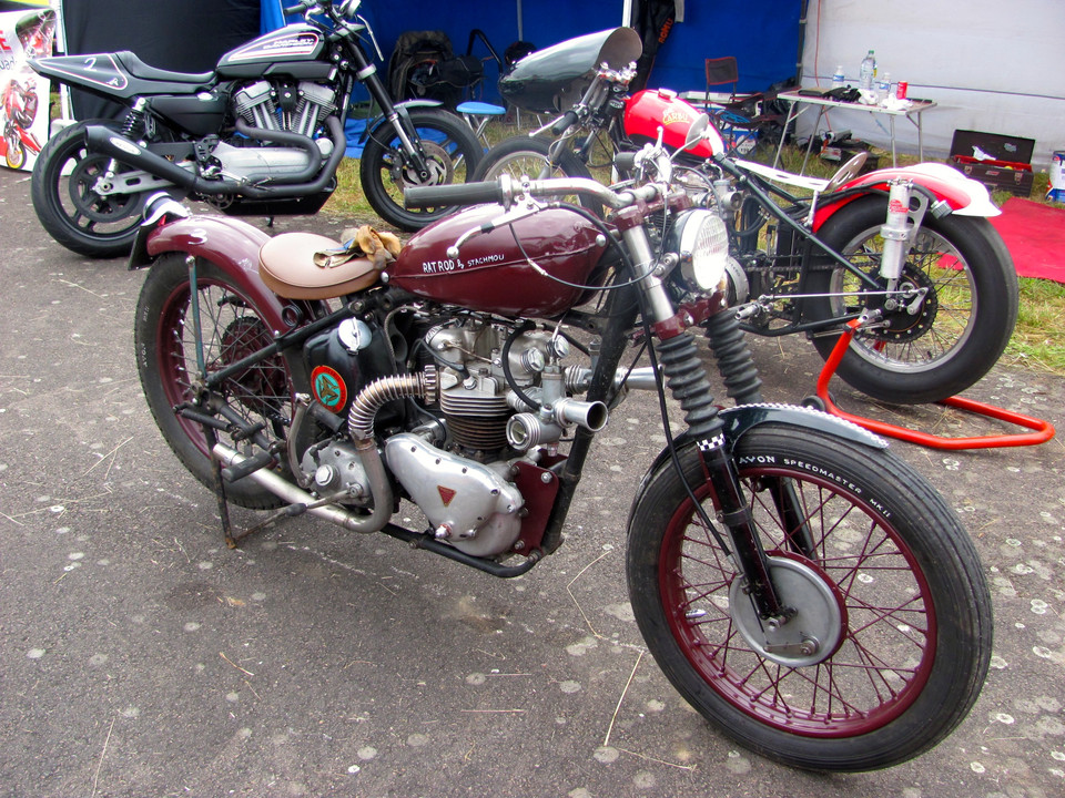 La Triumph 500 a culasse inversée d'Alain.